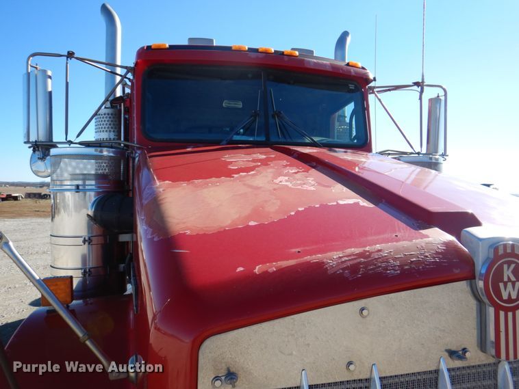 image for item DH5298 2007 Kenworth T800 semi truck