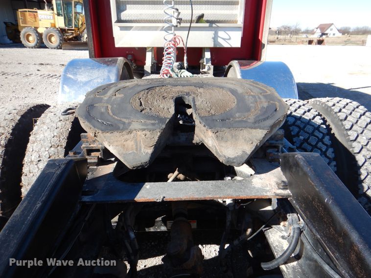 image for item DH5298 2007 Kenworth T800 semi truck