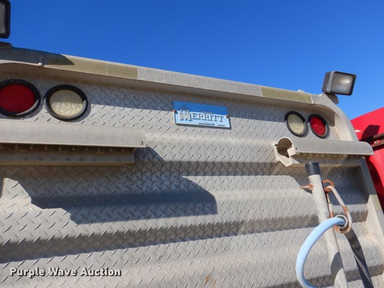 image for item DH5298 2007 Kenworth T800 semi truck