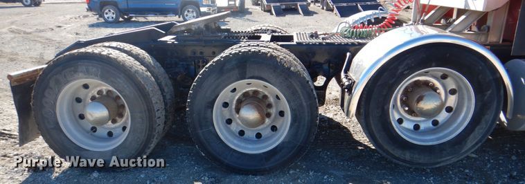 image for item DH5298 2007 Kenworth T800 semi truck