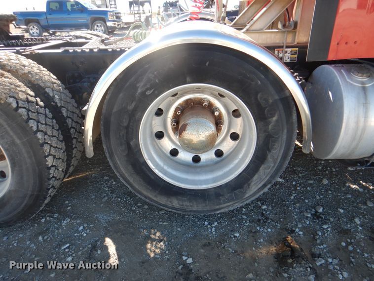 image for item DH5298 2007 Kenworth T800 semi truck