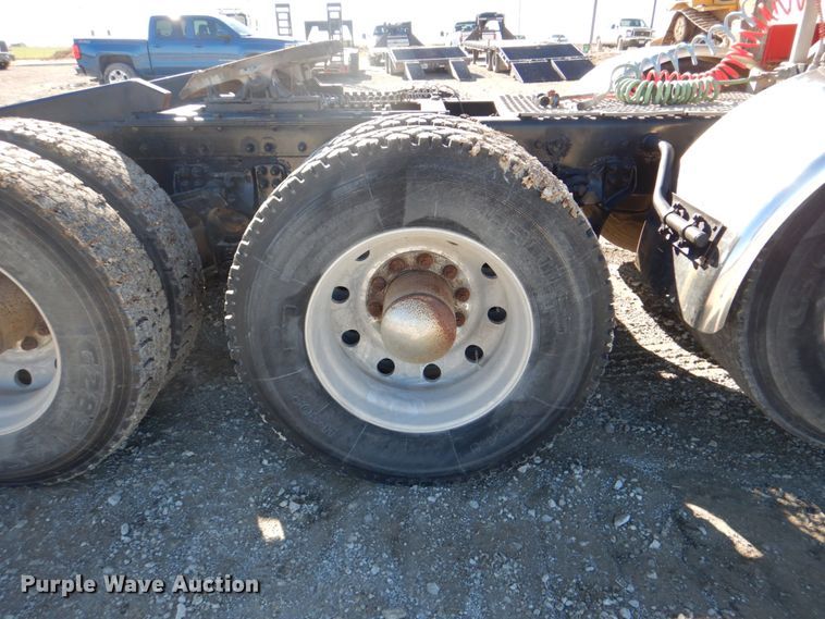 image for item DH5298 2007 Kenworth T800 semi truck