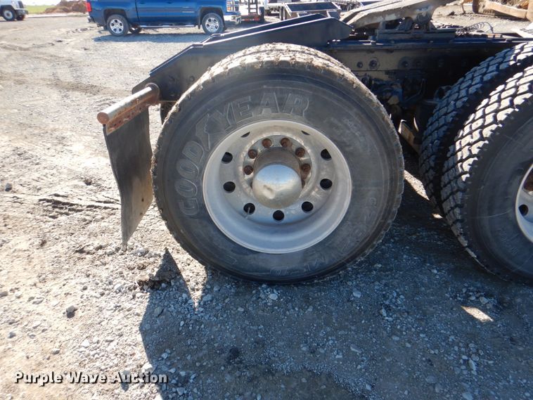 image for item DH5298 2007 Kenworth T800 semi truck