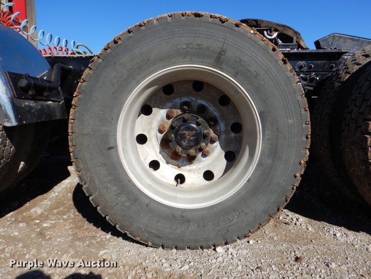 image for item DH5298 2007 Kenworth T800 semi truck