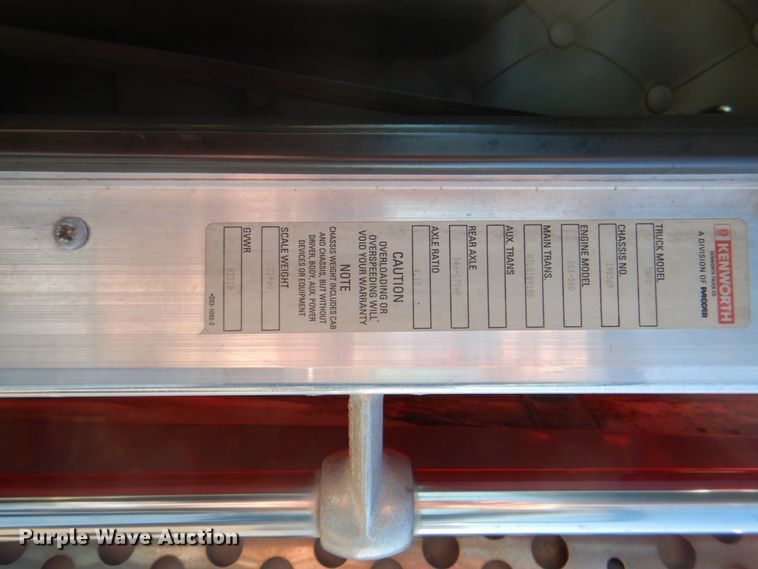 image for item DH5298 2007 Kenworth T800 semi truck