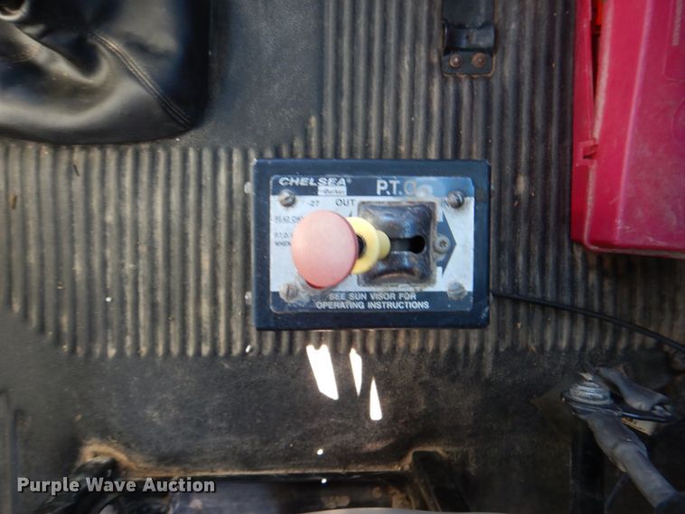 image for item DH5299 2005 Freightliner Columbia 120 semi truck