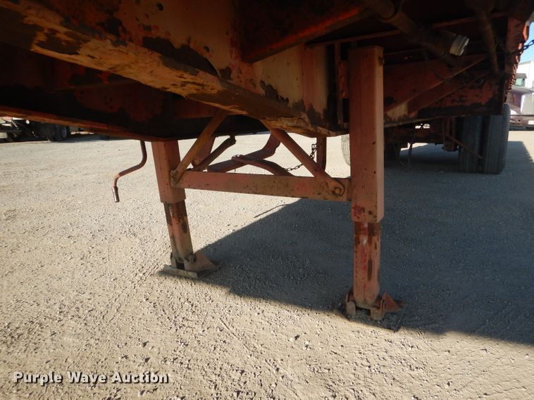 image for item DH6252 1979 Hobb flatbed trailer