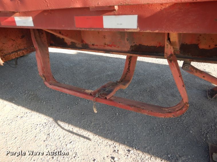 image for item DH6252 1979 Hobb flatbed trailer