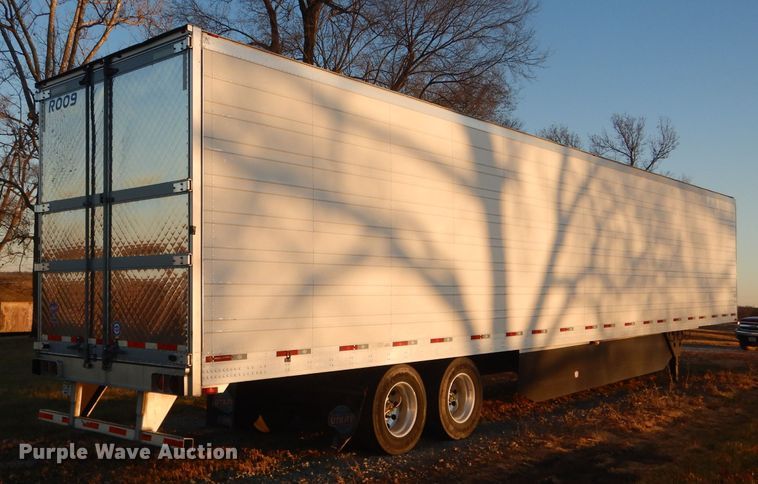 image for item DH6253 2016 Utility 3000R refrigerated van trailer