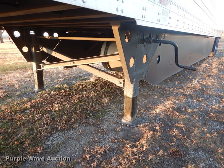 image for item DH6253 2016 Utility 3000R refrigerated van trailer