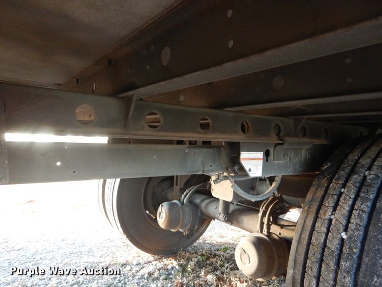 image for item DH6253 2016 Utility 3000R refrigerated van trailer