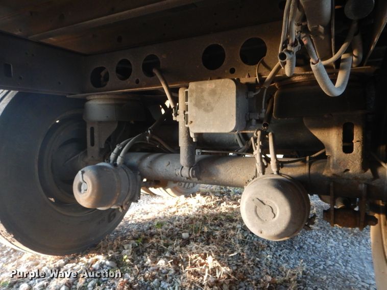 image for item DH6253 2016 Utility 3000R refrigerated van trailer