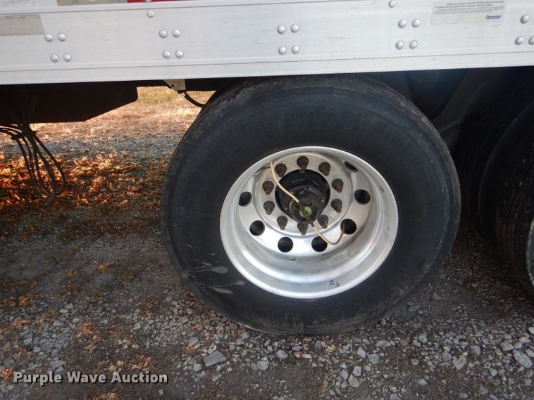 image for item DH6253 2016 Utility 3000R refrigerated van trailer