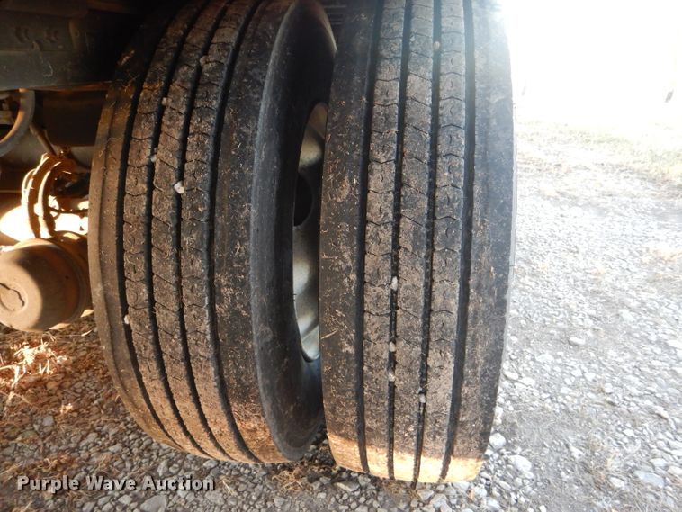 image for item DH6253 2016 Utility 3000R refrigerated van trailer