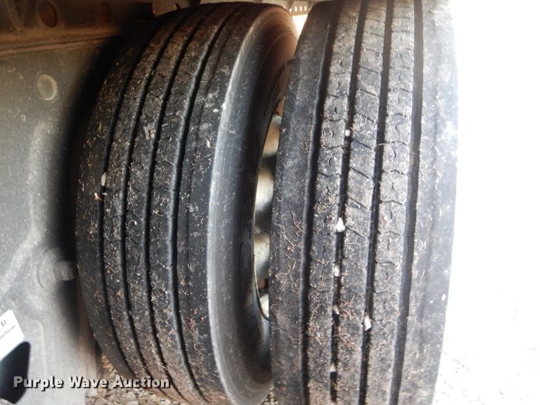 image for item DH6253 2016 Utility 3000R refrigerated van trailer