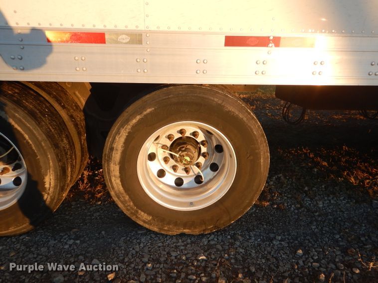 image for item DH6253 2016 Utility 3000R refrigerated van trailer