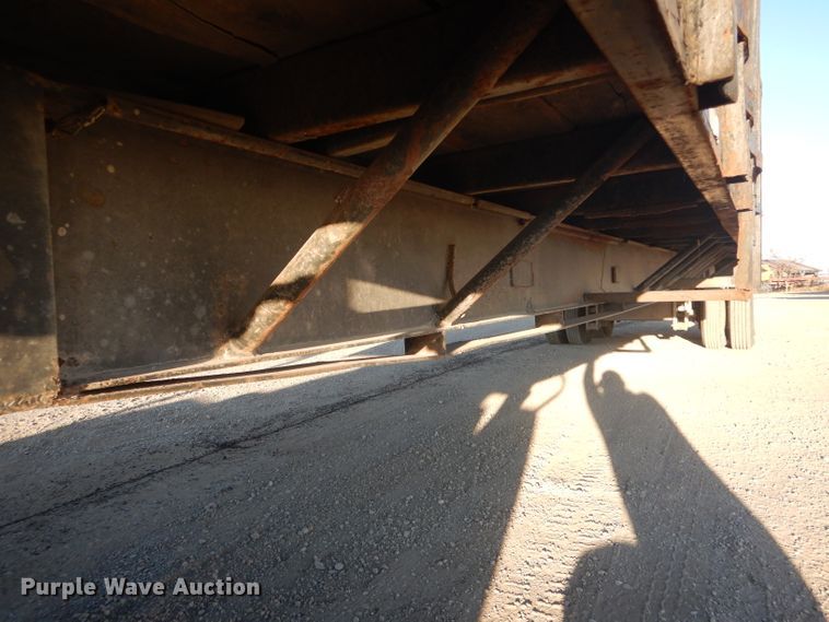 image for item DH6254 1986 Gooseneck 86-40X8-0 scrap trailer