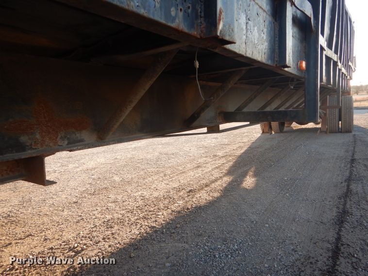 image for item DH6254 1986 Gooseneck 86-40X8-0 scrap trailer