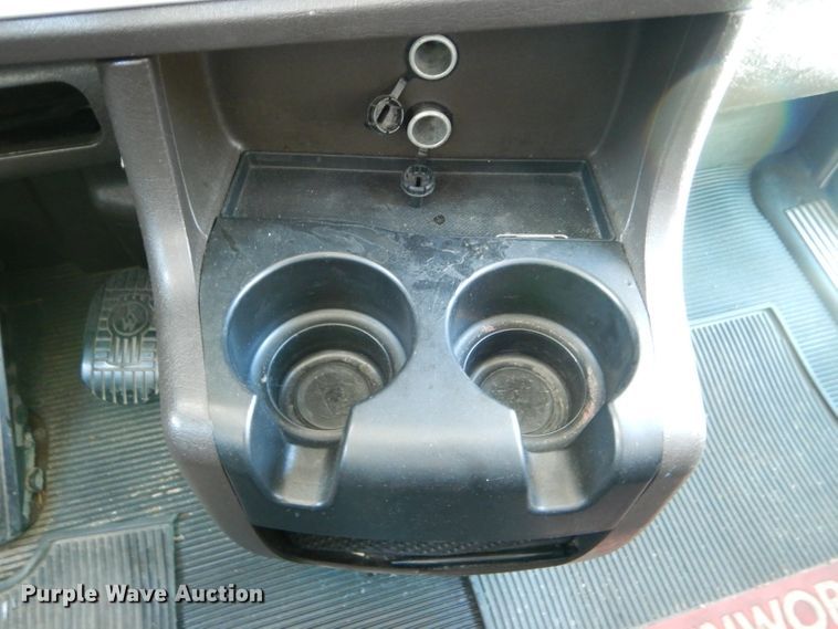 image for item DH6964 2015 Kenworth T660 semi truck