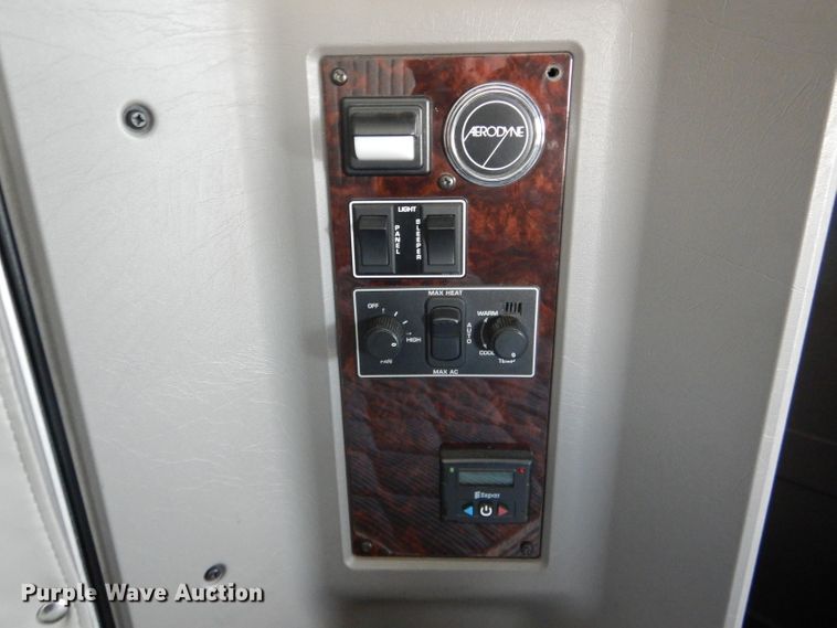 image for item DH6964 2015 Kenworth T660 semi truck