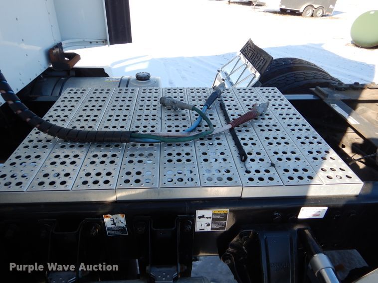 image for item DH6964 2015 Kenworth T660 semi truck