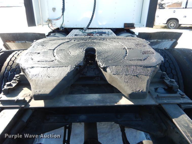 image for item DH6964 2015 Kenworth T660 semi truck