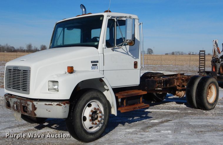 image for item DH6965 2003 Freightliner FL70 truck cab and chassis