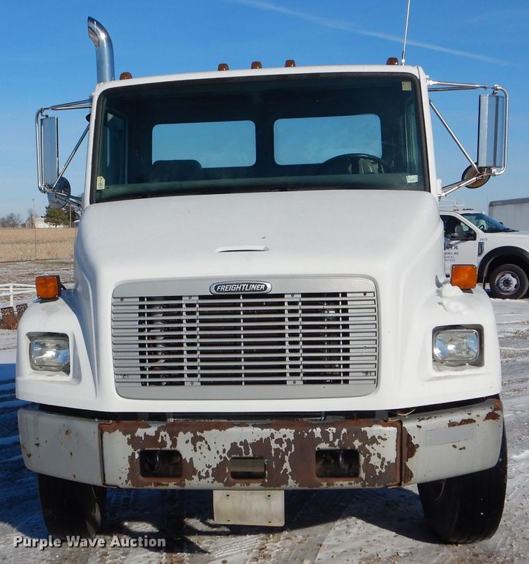 image for item DH6965 2003 Freightliner FL70 truck cab and chassis