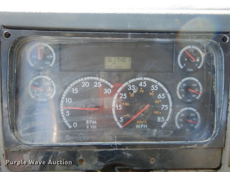 image for item DH6965 2003 Freightliner FL70 truck cab and chassis