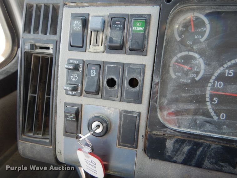 image for item DH6965 2003 Freightliner FL70 truck cab and chassis