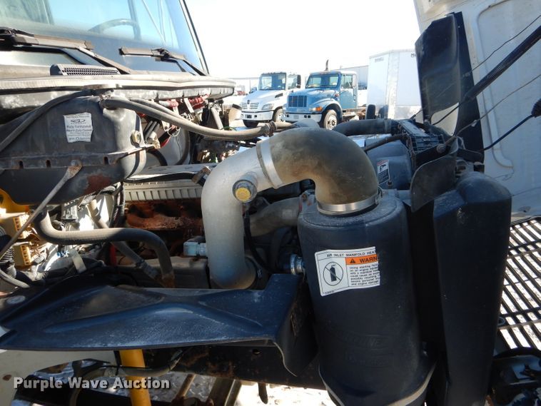 image for item DH6965 2003 Freightliner FL70 truck cab and chassis