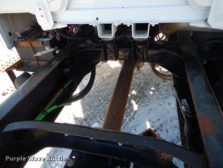 image for item DH6965 2003 Freightliner FL70 truck cab and chassis