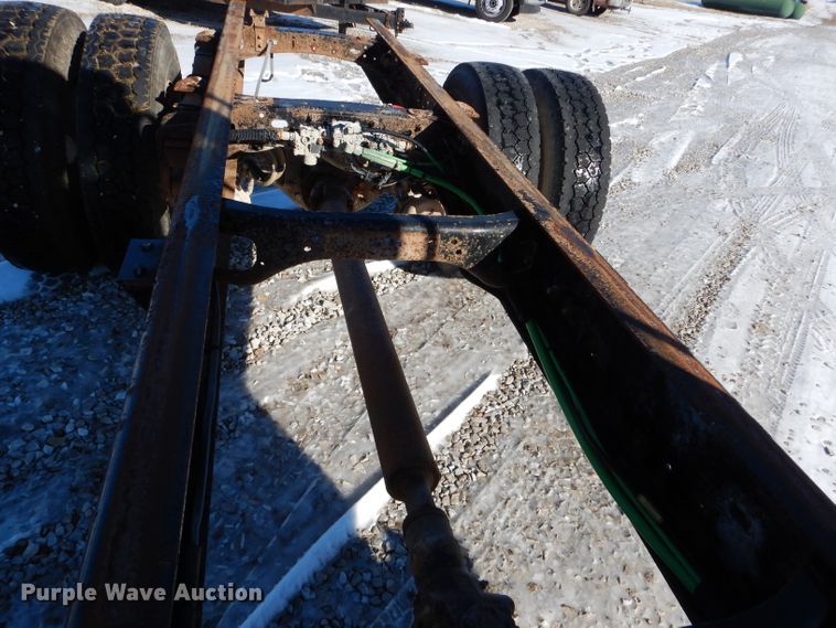 image for item DH6965 2003 Freightliner FL70 truck cab and chassis