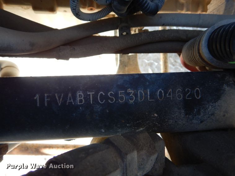 image for item DH6965 2003 Freightliner FL70 truck cab and chassis