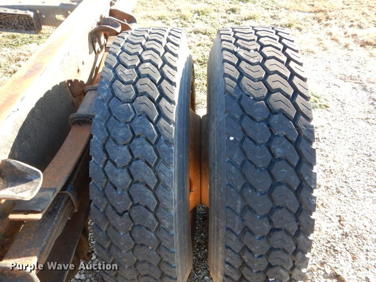 image for item DH6967 2001 Freightliner FL70 truck cab and chassis