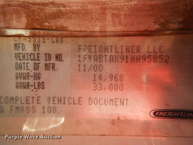 image for item DH6967 2001 Freightliner FL70 truck cab and chassis