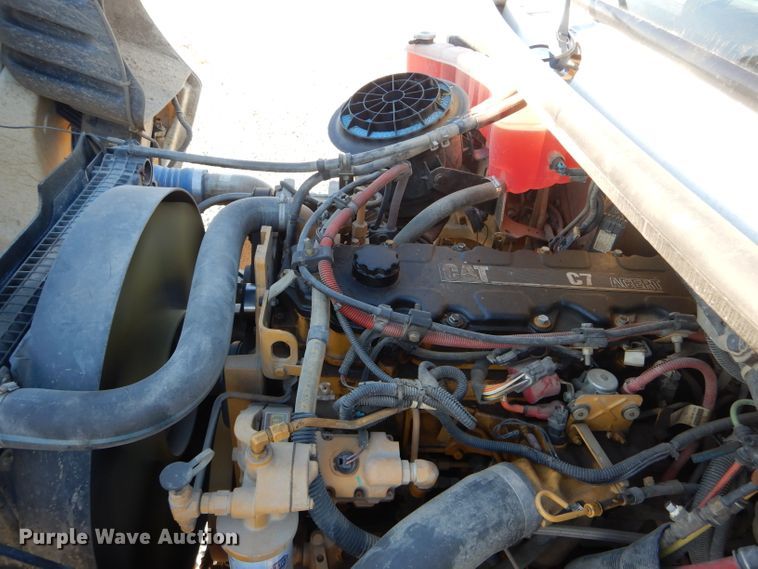 image for item DH6968 2007 Freightliner Business Class M2 truck cab and chassis