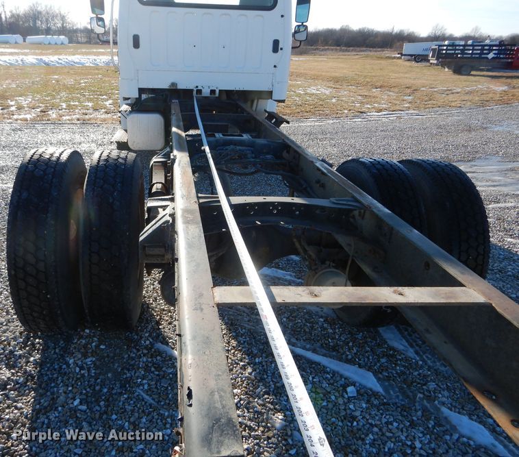 image for item DH6968 2007 Freightliner Business Class M2 truck cab and chassis