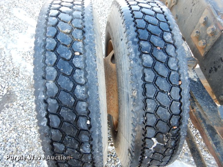 image for item DH6968 2007 Freightliner Business Class M2 truck cab and chassis