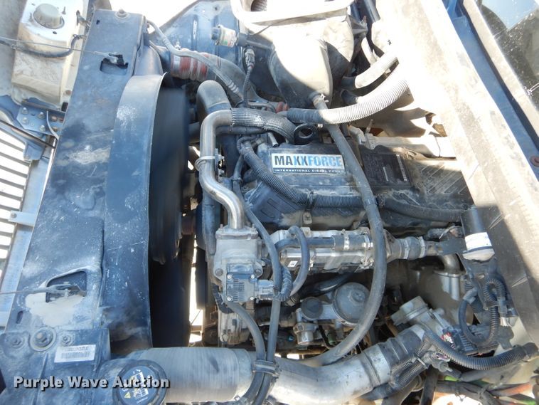 image for item DH6969 2008 International DuraStar 4400 truck cab and chassis