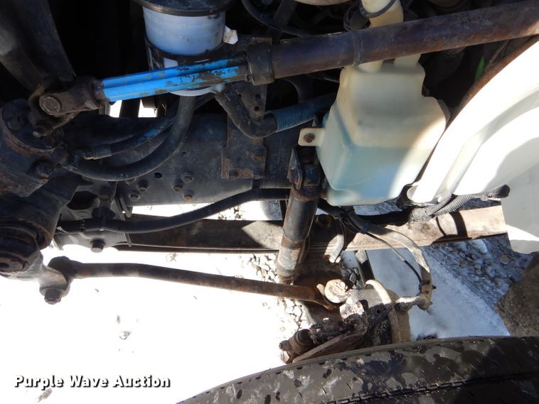 image for item DH6969 2008 International DuraStar 4400 truck cab and chassis