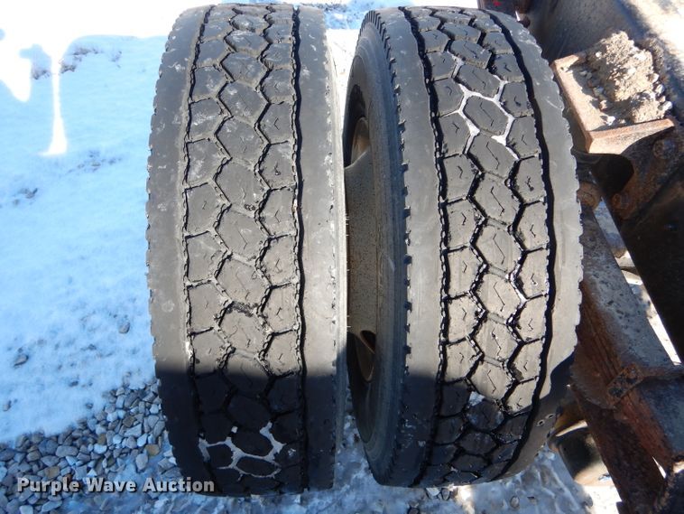 image for item DH6969 2008 International DuraStar 4400 truck cab and chassis