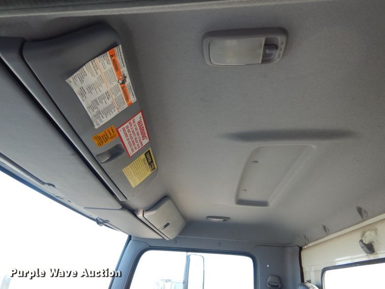 image for item DH6970 2007 Hino 308 truck cab and chassis