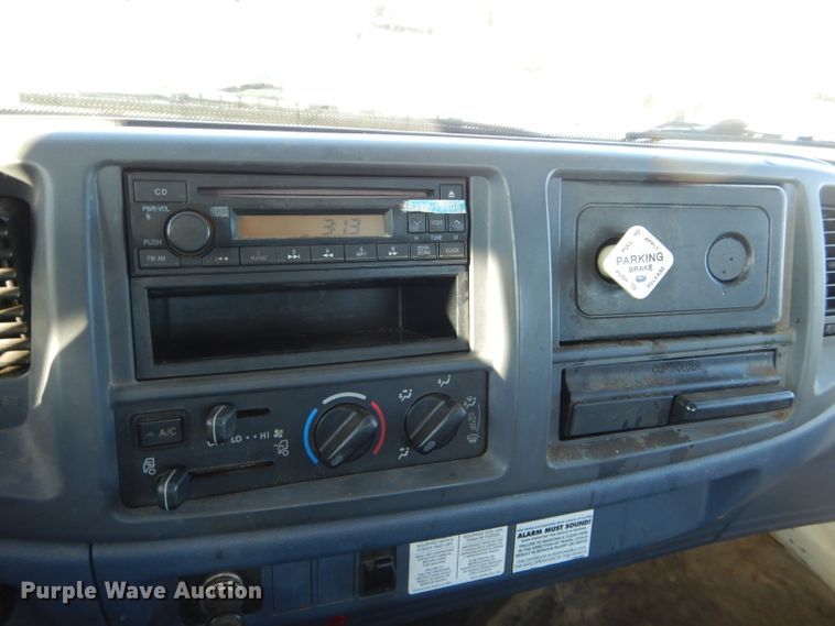 image for item DH6970 2007 Hino 308 truck cab and chassis