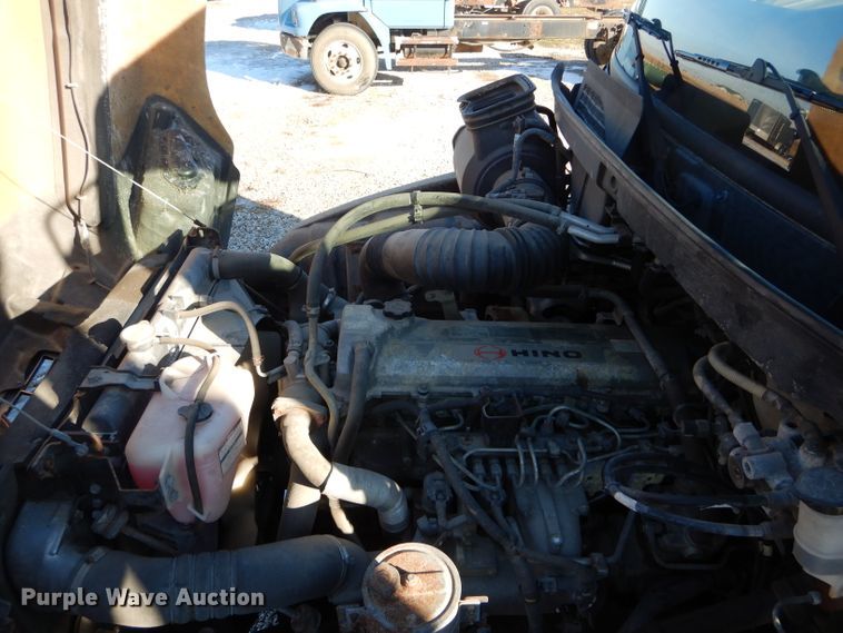 image for item DH6970 2007 Hino 308 truck cab and chassis