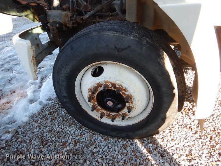 image for item DH6970 2007 Hino 308 truck cab and chassis