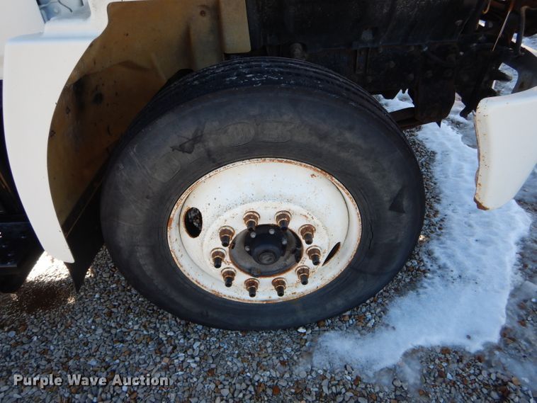 image for item DH6970 2007 Hino 308 truck cab and chassis