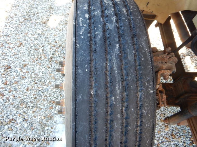 image for item DH6970 2007 Hino 308 truck cab and chassis