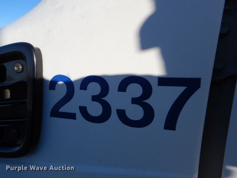 image for item DH6970 2007 Hino 308 truck cab and chassis