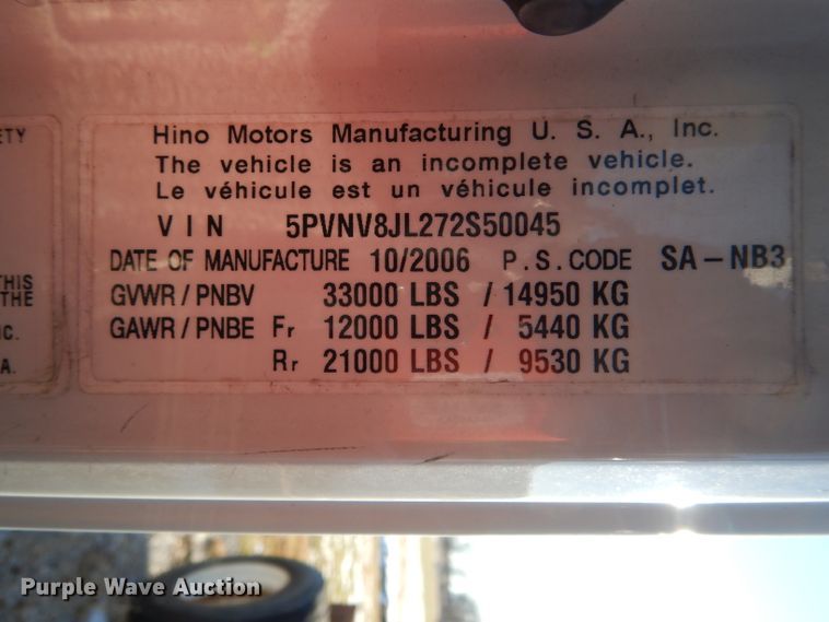 image for item DH6970 2007 Hino 308 truck cab and chassis